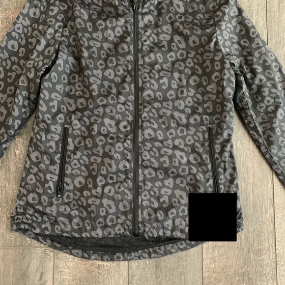 Joe Fresh Active Leopard Zip-Up Jacket - Picture 2 of 8